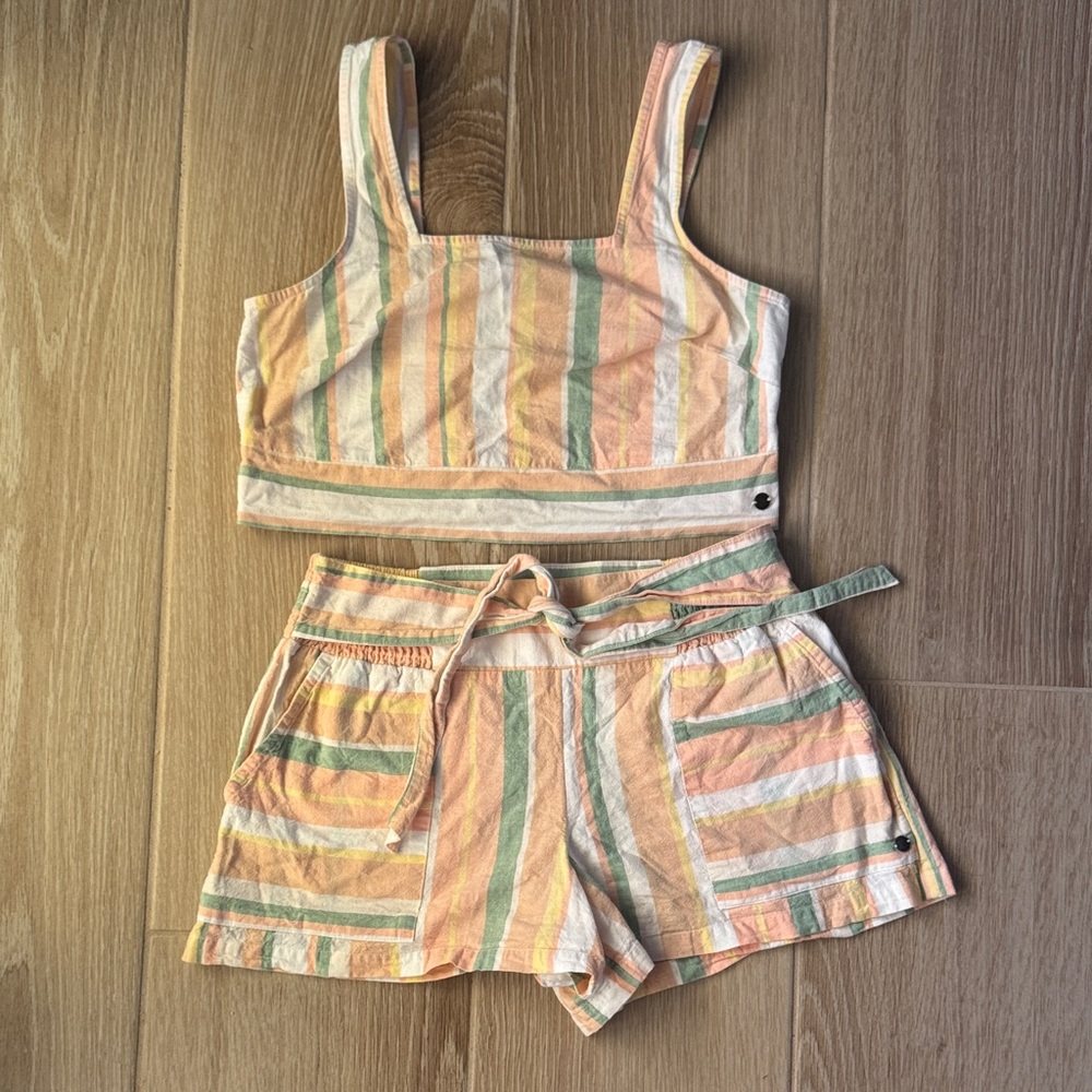 High Waisted Linen Roxy Striped Pastel Small Shorts, Xtra Small Crop Top Set